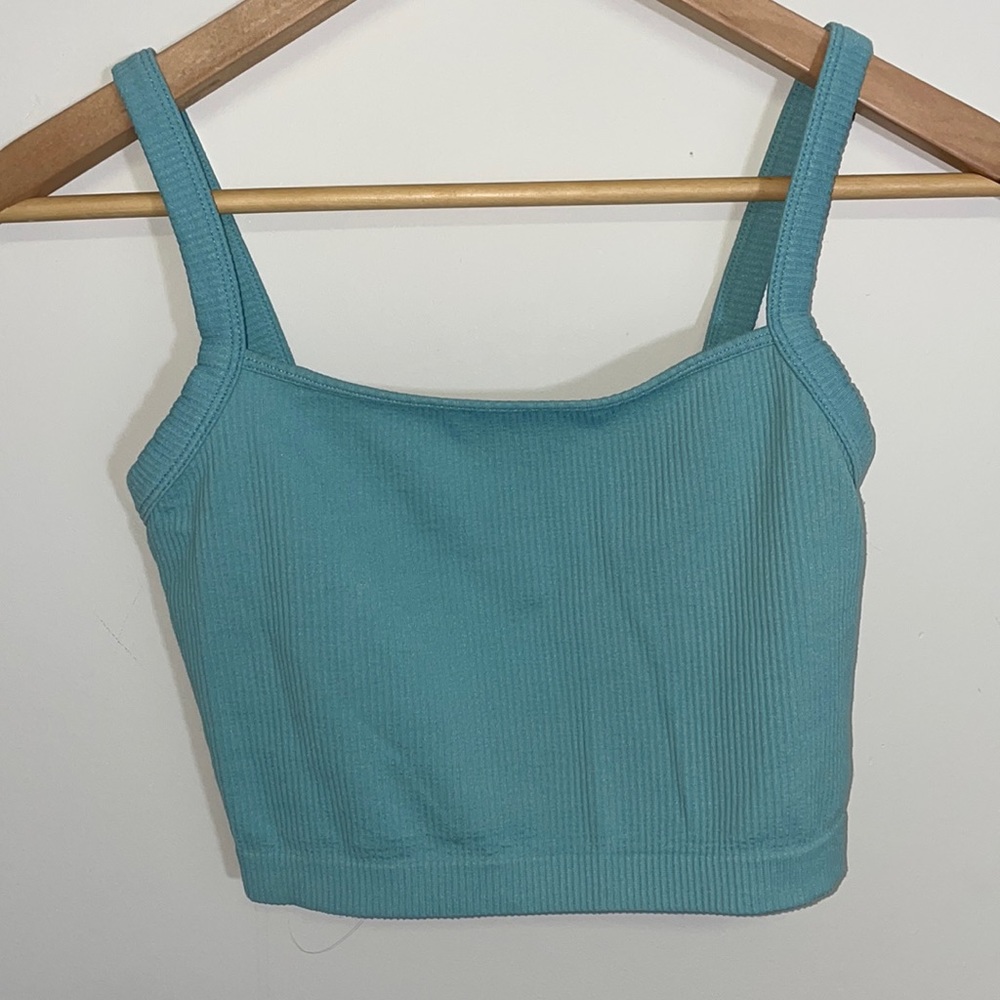 NWOT Colsie Ribbed Cropped Tank